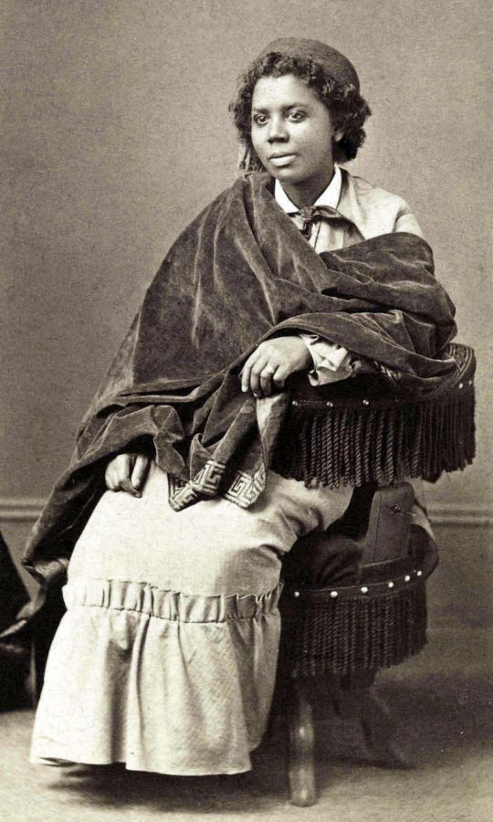 19th+century+sculptor+Edmonia+Lewis+is+best+known+for+her+representation+of+Afro-Indigenous+subjects.